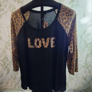 TORRID LOVE Leopard Raglan